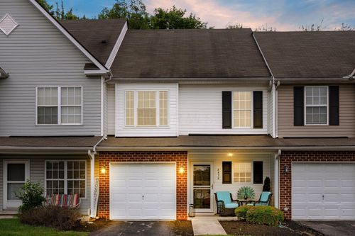 504-8438 Diversey Loop, Blacklick, OH, 43004-7163 | Card Image