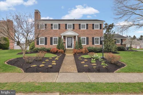 1408 Dogwood Dr, West Lawn, PA, 19609-1012 | Card Image