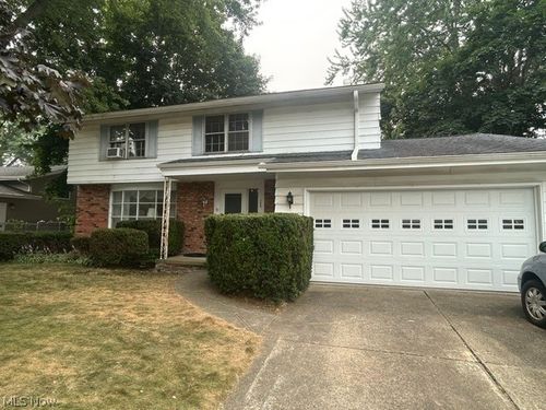 365 Wallace Dr, Berea, OH, 44017-2629 | Card Image
