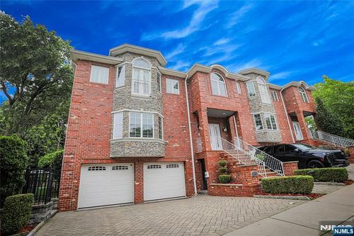 296 Forest Rd, Fort Lee, NJ, 07024-4343 | Card Image