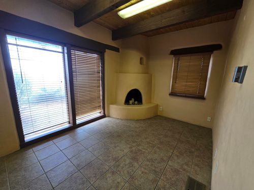 431 Saint Michaels Dr, Santa Fe, NM, 87505-8607 | Card Image
