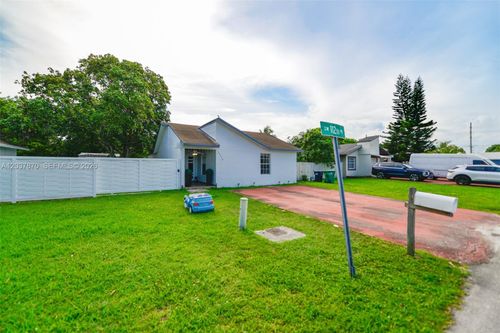 15216 Sw 112th Pl, Miami, FL, 33157-1138 | Card Image