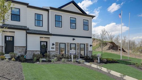 100 Delmonica Dr, Washington, PA, 15301-8224 | Card Image