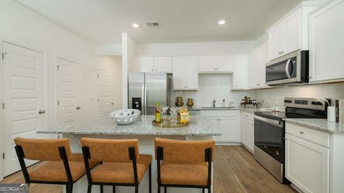 11-2822 Georgia Aster Way Nw, Atlanta, GA, 30318-6897 | Card Image