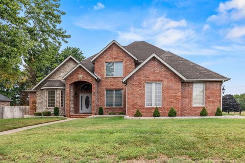 703 W Laverne Dr, Nixa, MO, 65714-7885 | Card Image
