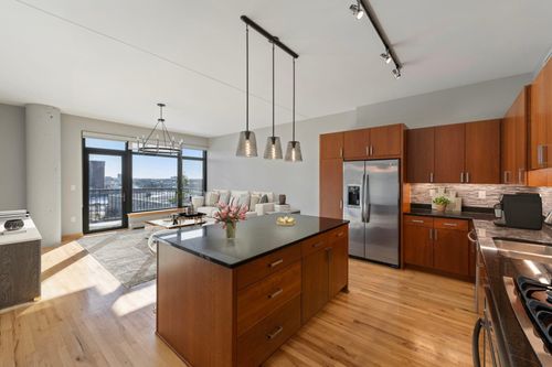 apt-813-1120 S 2nd St, Minneapolis, MN, 55415-1392 | Card Image