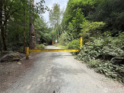 327 Kolisch Rd E, Carbonado, WA, 98323 | Card Image