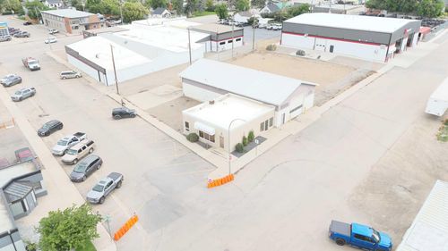 {{alt}} | Card Image