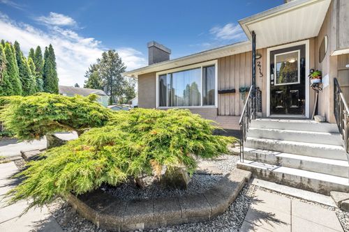 2715 Coast Meridian Rd, Port Coquitlam, BC, V3B3M6 | Card Image
