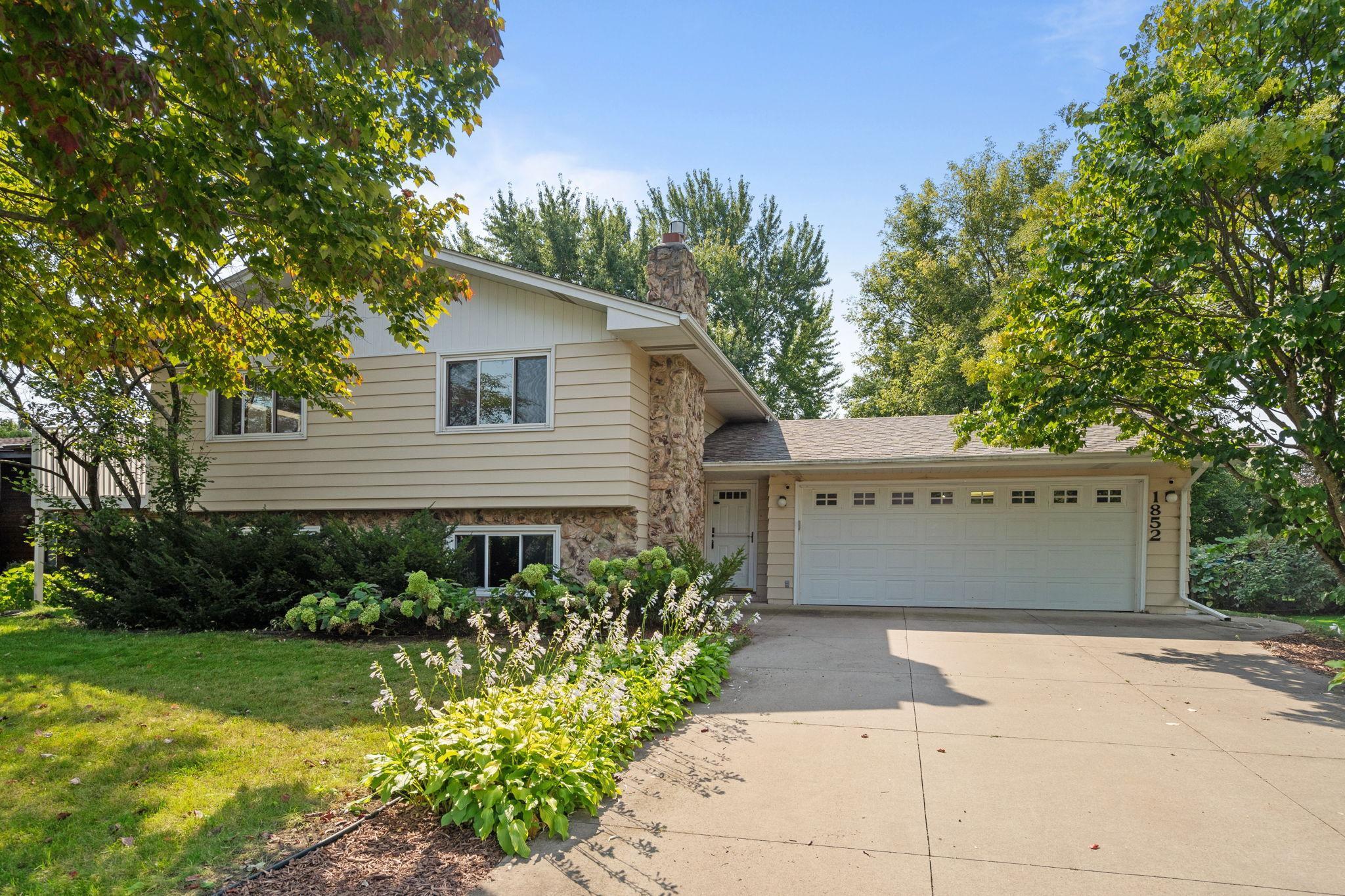 Skillman Ave, Saint Paul, MN 55113