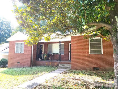 90 Creswell Dr Ne, Concord, NC, 28025-3302 | Card Image