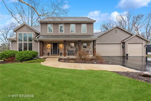 3225 E Elm Rd, OAK CREEK, WI, 53154-6610 | Card Image