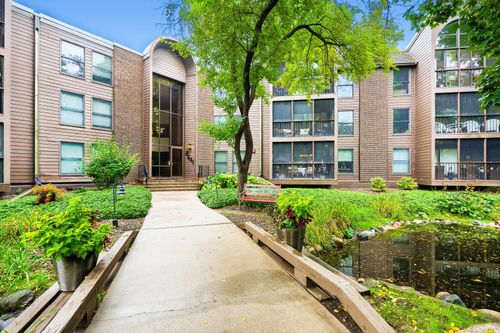 106-8441 Irwin Rd, Bloomington, MN, 55437-1533 | Card Image