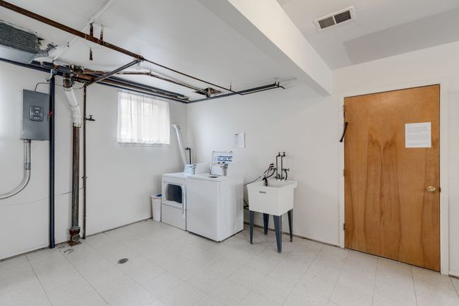 N2 - 8160 Crestview Dr, Condo with 1 bedrooms, 1 bathrooms and null parking in Sterling Heights MI | Image 10