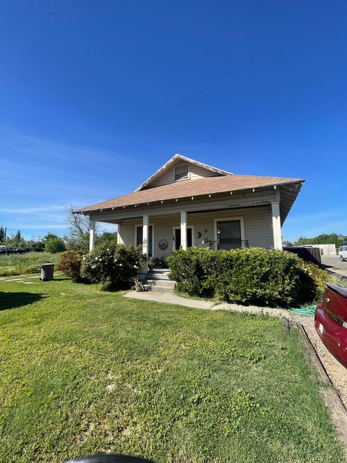 356 W Main Street, Woodland, CA, 95695 | Card Image