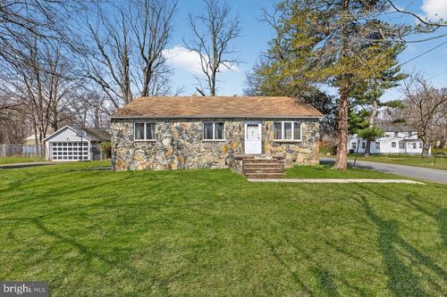 104 King Ave, Ewing, NJ, 08638-2230 | Card Image