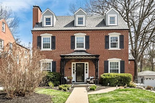 1034 E Linden Ave, Saint Louis, MO, 63117-1329 | Card Image