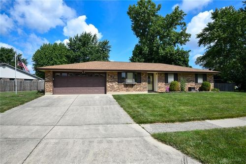 6851 Locustview Dr, Dayton, OH, 45424-2724 | Card Image