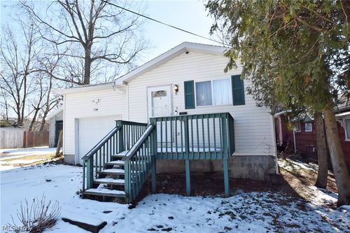 734 Corice St, Akron, OH, 44306-1467 | Card Image