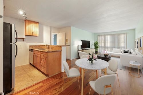 144-5585 E Pacific Coast Hwy, Long Beach, CA, 90806-5402 | Card Image