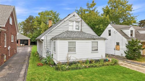 1946 Connecticut Ave, Youngstown, OH, 44509-1526 | Card Image