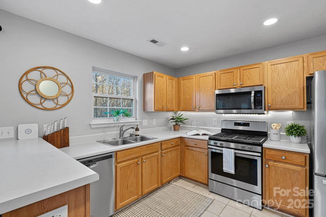 Kitchen | Image 6