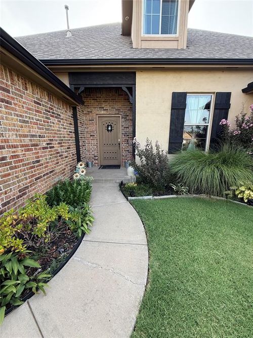 2267 Poplar Ave Nw, Piedmont, OK, 73078-7002 | Card Image