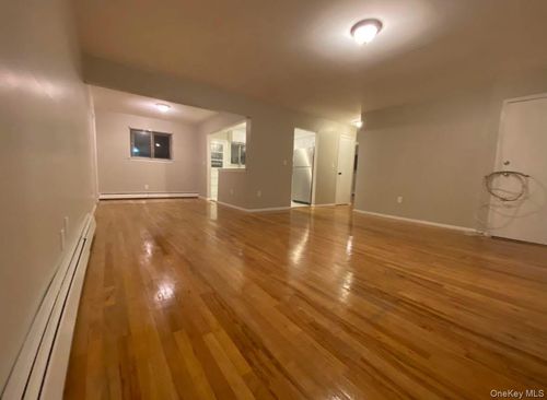 191 Hickory St, Massapequa, NY, 11758-3041 | Card Image