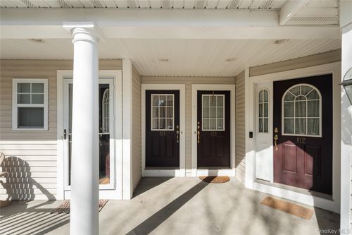 121 Northview Ct, Peekskill, NY, 10566-4438 | Card Image