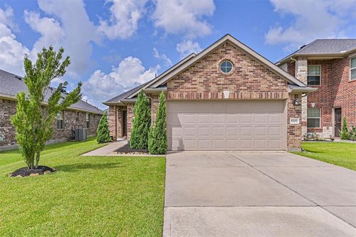 5202 Bay Ln, Bacliff, TX, 77518-1526 | Card Image