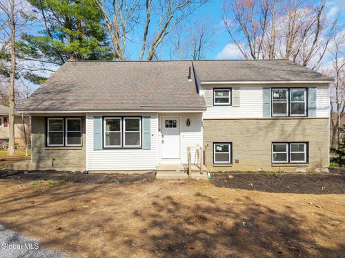 1030 Atateka Rd, Niskayuna, NY, 12309-4716 | Card Image