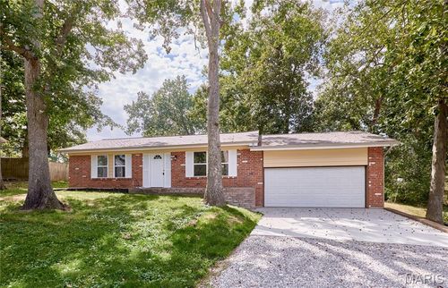 408 Raymond Dr, O Fallon, MO, 63366-1353 | Card Image
