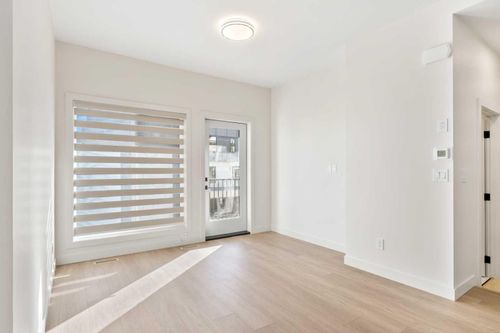 121-1230 3 St Se, High River, AB, T1V0K8 | Card Image