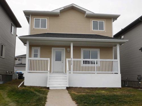 7017 50 Avenue, Camrose, AB, T4V5E8 | Card Image