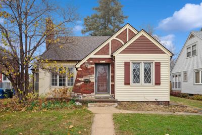 2112 W 3rd Street, House other with 3 bedrooms, 1 bathrooms and null parking in Waterloo IA | Image 1