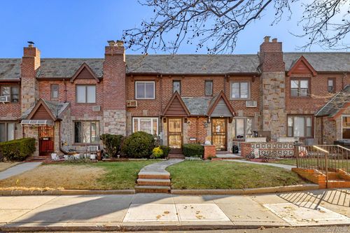 7709 82nd St, Glendale, NY, 11385-7634 | Card Image