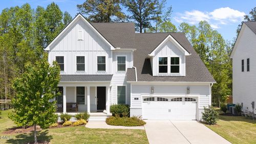551 Glenville Lake Dr, Fuquay Varina, NC, 27526-3964 | Card Image