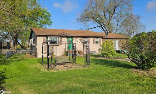 110 S 17th St, Fairfield, IA, 52556-2719 | Card Image