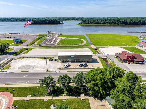 14 W Main St, Grafton, IL, 62037 | Card Image