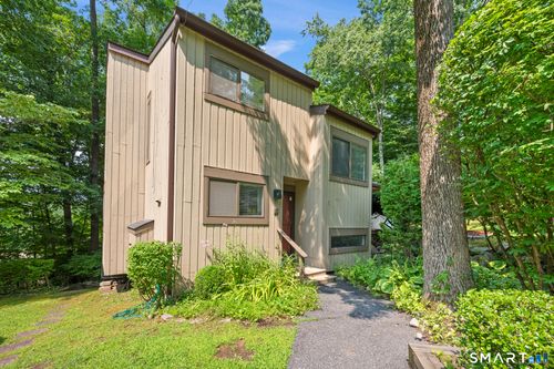 2-2 Shagbark Ln, Woodbury, CT, 06798-3206 | Card Image