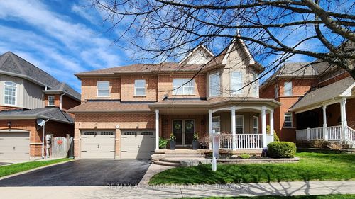 9 Confederation Dr, Uxbridge, ON, L9P1Z4 | Card Image
