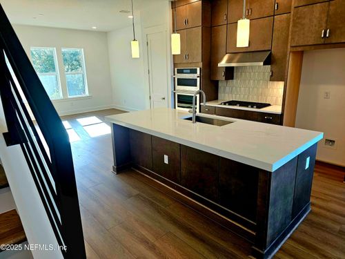 1924 Prudential Dr, Jacksonville, FL, 32207-8214 | Card Image