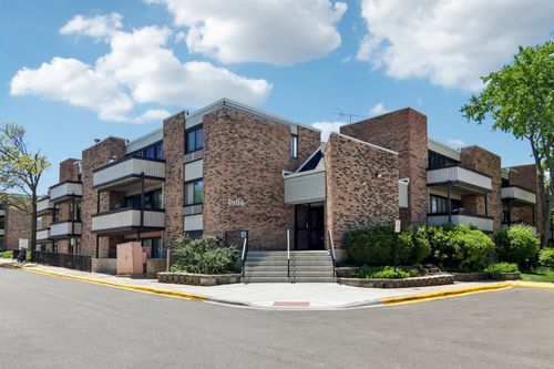 303-1806 Hemlock Pl, Schaumburg, IL, 60173-4245 | Card Image