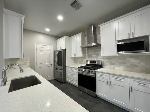 1613 Mcdowell Bnd, Leander, TX, 78641-2155 | Card Image