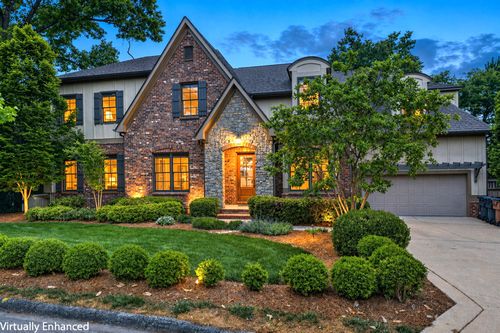 2303 20th Ave S, Nashville, TN, 37212-5009 | Card Image