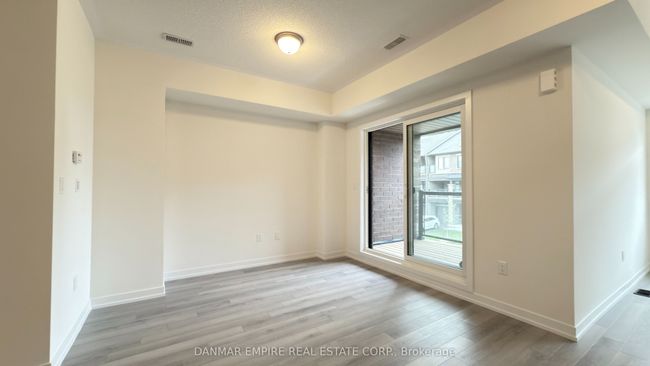 1546 Moonseed Pl, House attached with 3 bedrooms, 3 bathrooms and 1 parking in Milton ON | Image 8