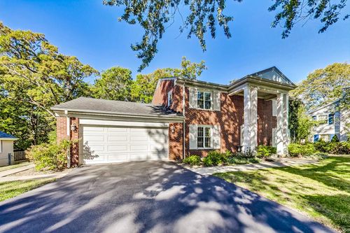 1040 Forest Hill Rd, Lake Forest, IL, 60045-4008 | Card Image