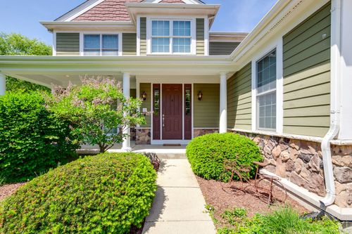 231 Cater Ln, Libertyville, IL, 60048-1315 | Card Image