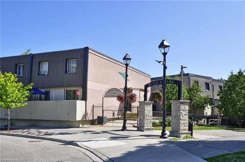 260-40 Tannery St E, Cambridge, ON, N3C2B9 | Card Image