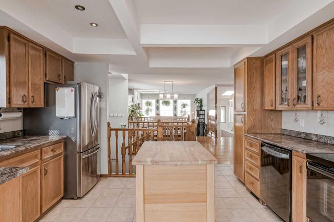 1968 Cottonwood Crescent Se, Home with 4 bedrooms, 2 bathrooms and 4 parking in Calgary AB | Image 15